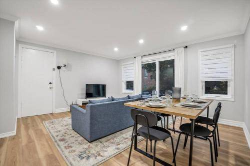 Peterborough Apartment | 150 m² Apartment ∙ 2 bedrooms ∙ 6 guests