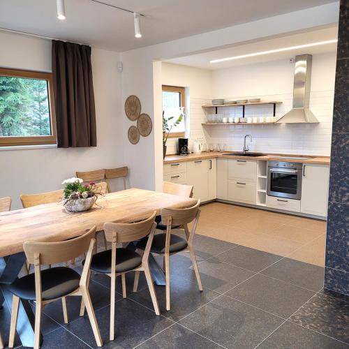 Lipova-Lazne Apartment | 150 m² Apartment ∙ 4 bedrooms ∙ 12 guests