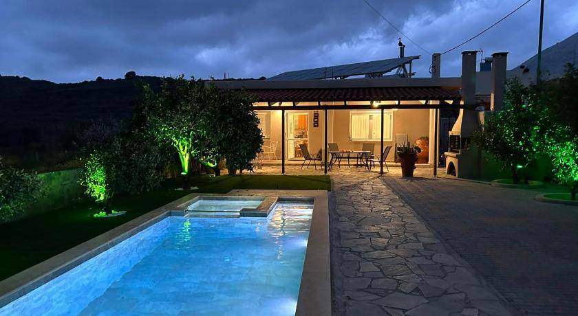 Viannos Apartment | 150 m² Apartment ∙ 4 bedrooms ∙ 9 guests
