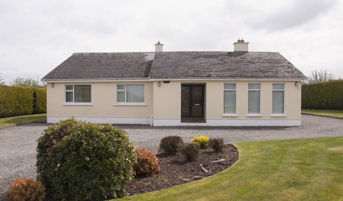 Moone House | 150 m² Bungalow ∙ 4 bedrooms ∙ 8 guests