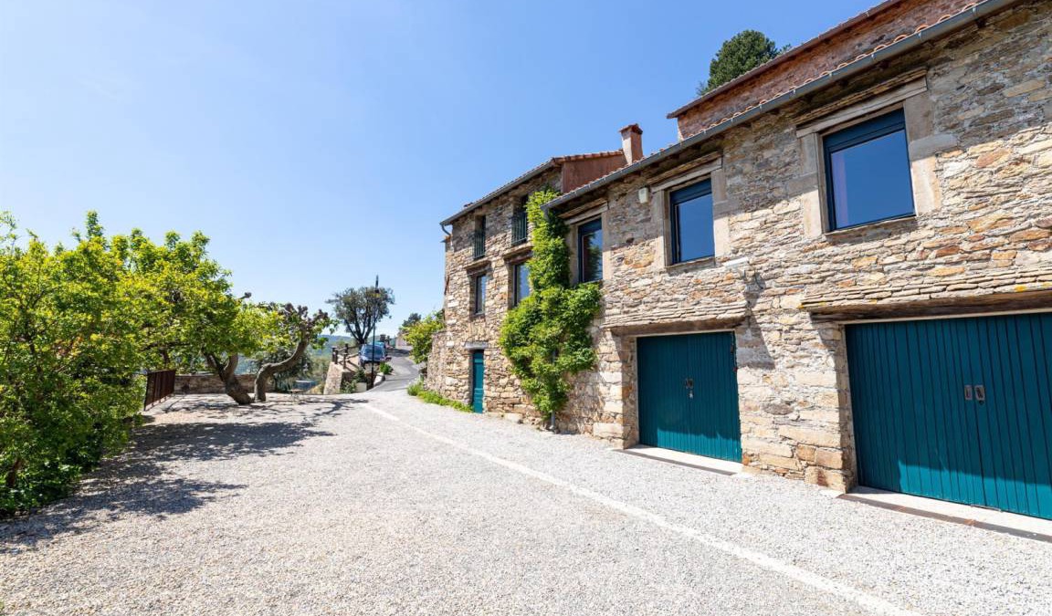 Saint-Julien House | 150 m² Gîte ∙ 5 bedrooms ∙ 10 guests