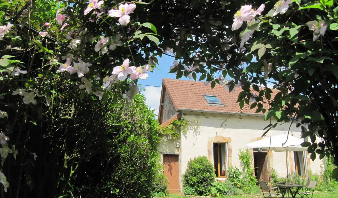 Vesdun House | 150 m² House ∙ 2 bedrooms ∙ 4 guests