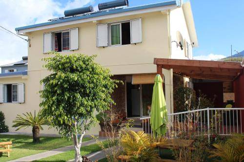 Cilaos House | 150 m² House ∙ 4 bedrooms ∙ 14 guests