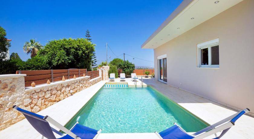 Pitharion House | 150 m² House ∙ 4 bedrooms ∙ 7 guests