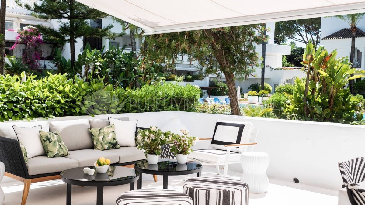 Golden Mile Apartment | 150 meters from the beach, large terrace, sea view, Pool & tropical gardens