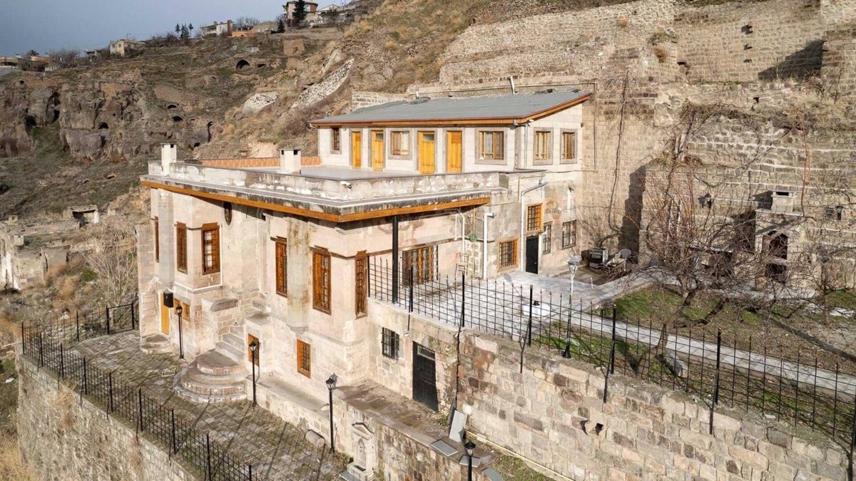 Talas House | 150 Years Old Historical Mansion Near Erciyes