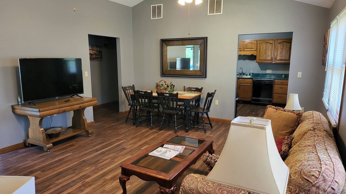 Olney Apartment | 1500 Sq.ft. of Quaint Comfort in the heart of Olney close to downtown!