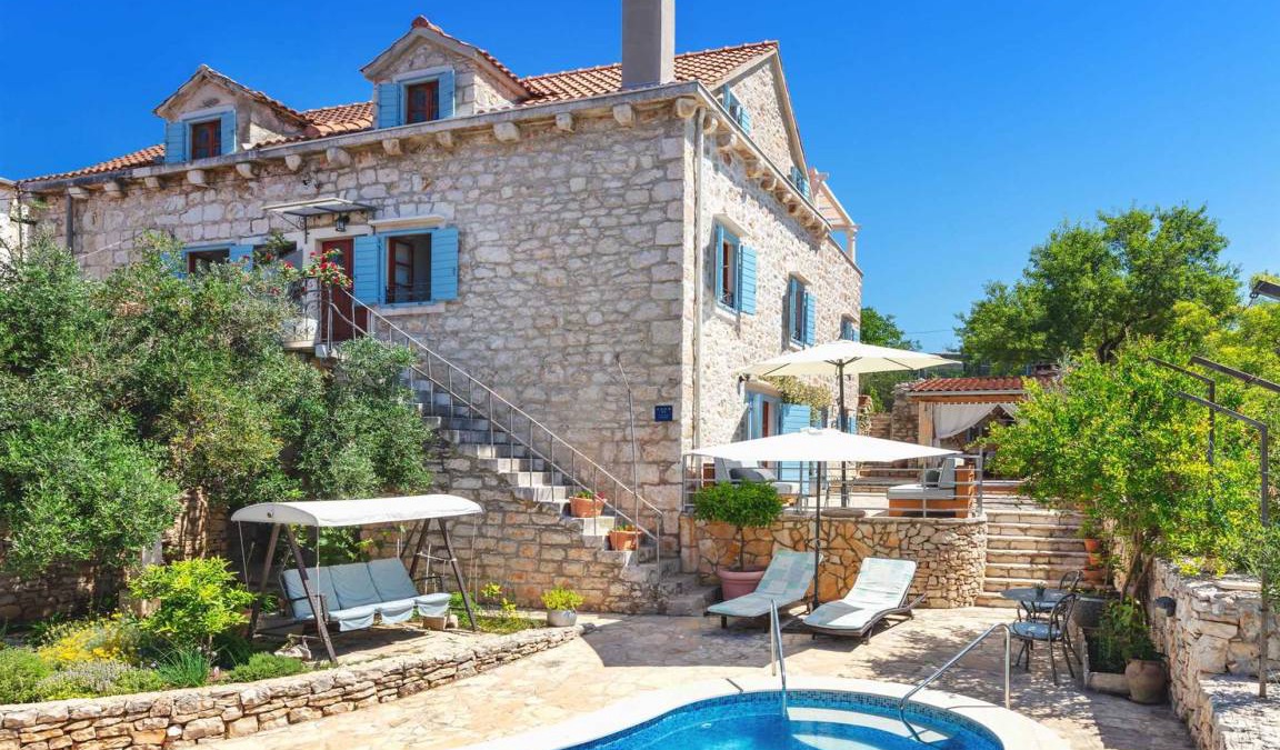 Milna (Brac) Villa | 155 m² Villa ∙ 3 bedrooms ∙ 9 guests