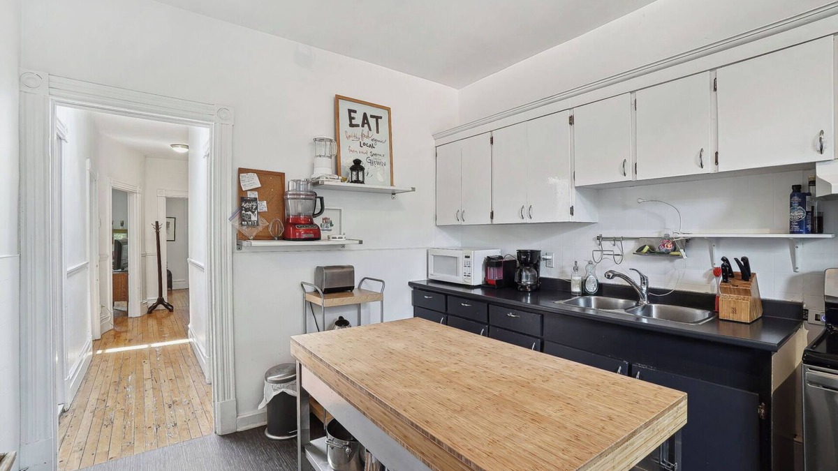 De Lorimier Apartment | #155 Traditional and Cozy 2 Bedrooms in Plateau Mont-Royal