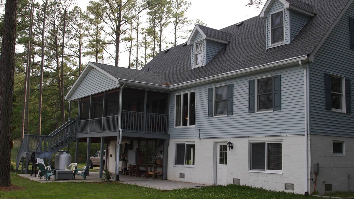 Onancock House | 16 Acres Waterfront Retreat on Deep Creek