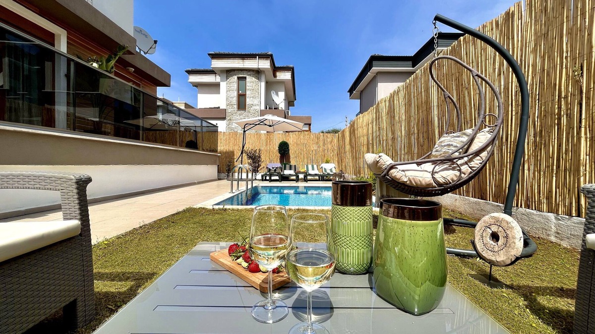 Icmeler Villa | 16 GUEST PRİVATE POOL&GARDEN VİLLA 5 MİN FROM THE BEACH