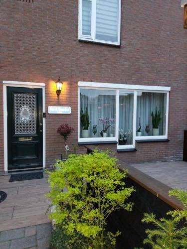 Municipality of Zoetermeer Bed & Breakfast | 16 m² Bed and breakfast ∙ 2 guests