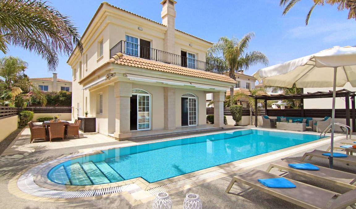 Kapparis Cottage | 160 m² Cottage ∙ 4 bedrooms ∙ 8 guests