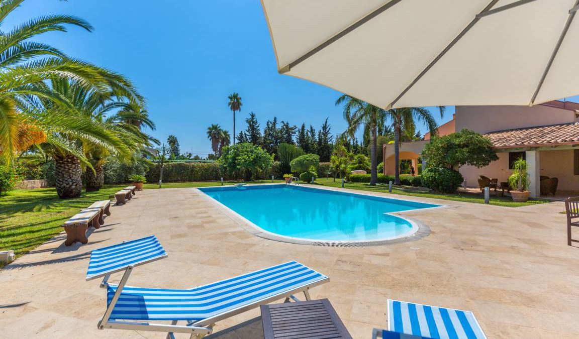 Arenella Villa | 160 m² Villa ∙ 4 bedrooms ∙ 9 guests