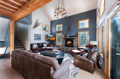 Columbine Lake House | 1601 Lake Purgatory Drive