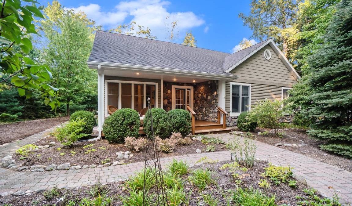 Glen Arbor House | 163 m² House ∙ 3 bedrooms ∙ 8 guests