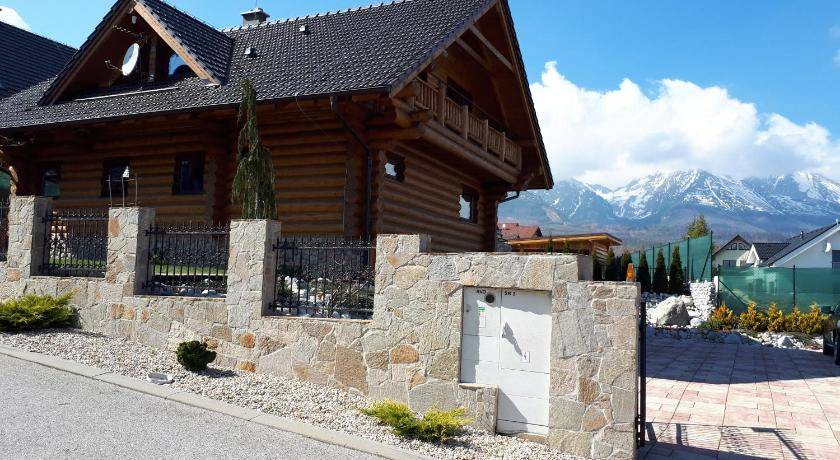 Nova Lesna House | 163 m² House ∙ 4 bedrooms ∙ 8 guests