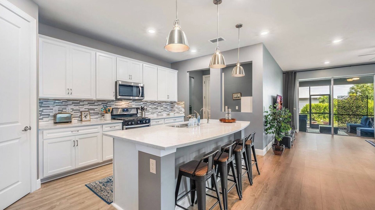 Biggar House | 16951 Lake Timber Single Family Home