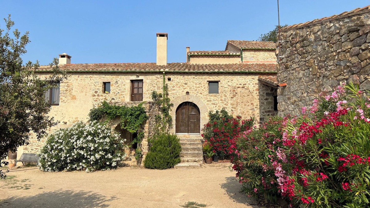 Agullana House | 16th century renovated Mas located in mountains with sea views