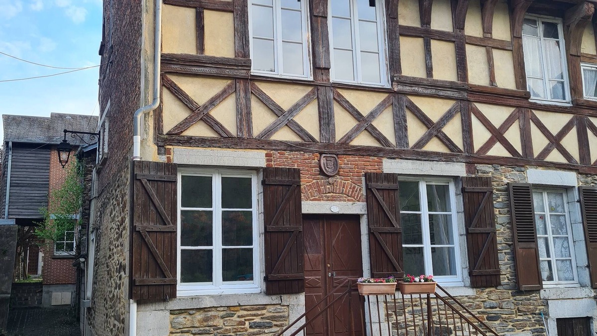 Revin House | 16th-century Spanish house