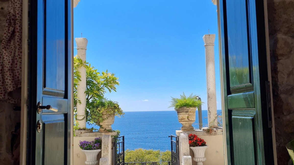 Pile Villa | 16th century villa Filomena, panoramic sea views, walking distance to Old Town