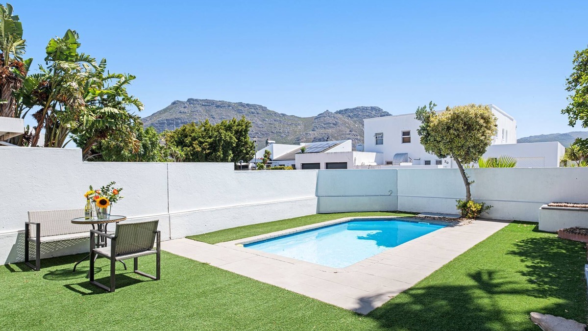 Marina da Gama House | 17 Mullet Close - Three Bedroom House, Sleeps 6