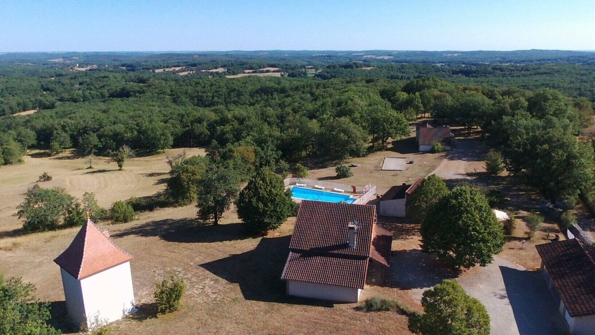 Senaillac-Lauzes House | 17-PERSON ESTATE SWIMMING POOL MINI GOLF COURSE