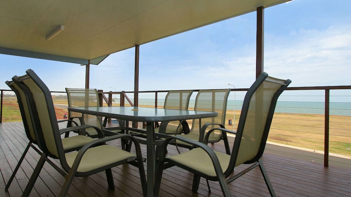 Elliott Heads House | 17 Sea Esplanade, Elliott Heads