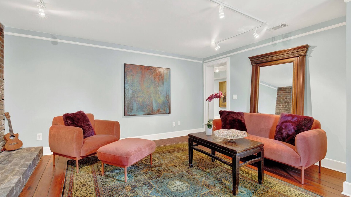 Historic Downtown Savannah Apartment | 17 W. Gordon Street: 1 BR, 1 BA in Savannah, Sleeps 2