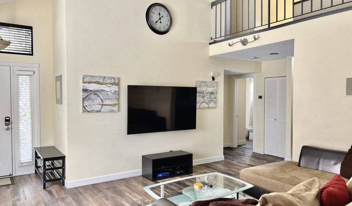 Northeast Reno House | 170 m² House ∙ 4 bedrooms ∙ 12 guests