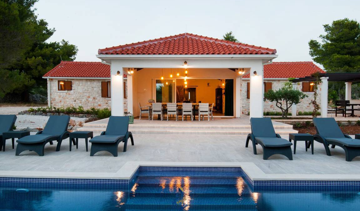 Milna (Brac) Villa | 171 m² Villa ∙ 4 bedrooms ∙ 10 guests