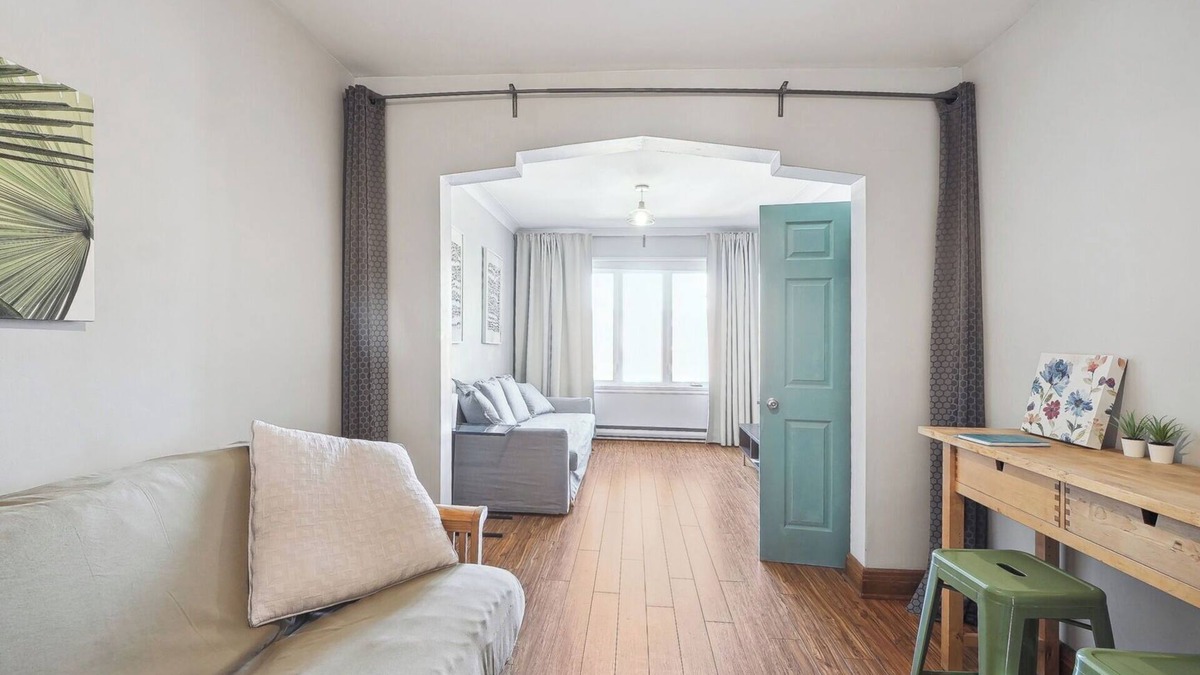 Verdun Apartment | #174 Stylish & Spacious Montreal Apt