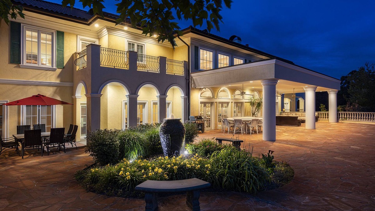 Branson House | 17500sqft PRIVATE ESTATE~IndoorPool/HotTub-BIG LAKEVIEW-Tennis Court-Theater-SDC