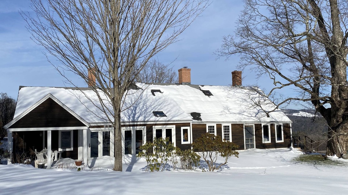 Williamsville House | 1770 House - An end of a dirt road hideaway where you can relax and unwind.