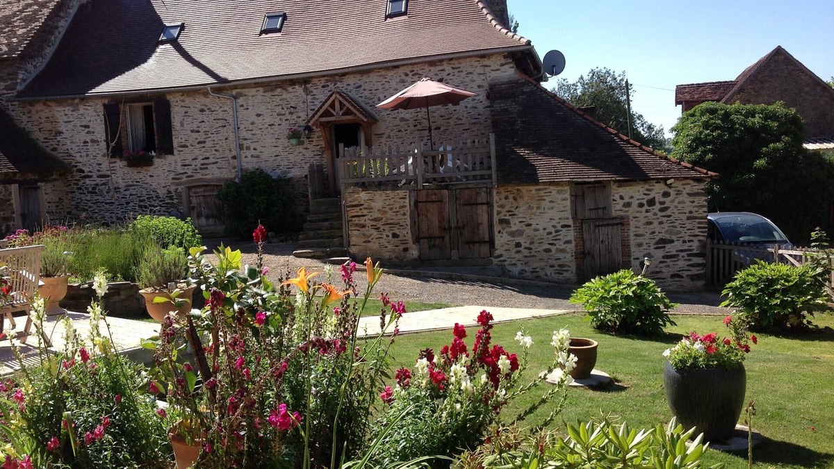 Coussac-Bonneval Other | 1778 Character Farmhouse In a Large South Facing Garden, Pool & Stunning Views