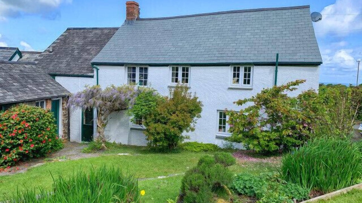 Clovelly Cottage | 17th Century cottage near the picturesque village of Clovelly