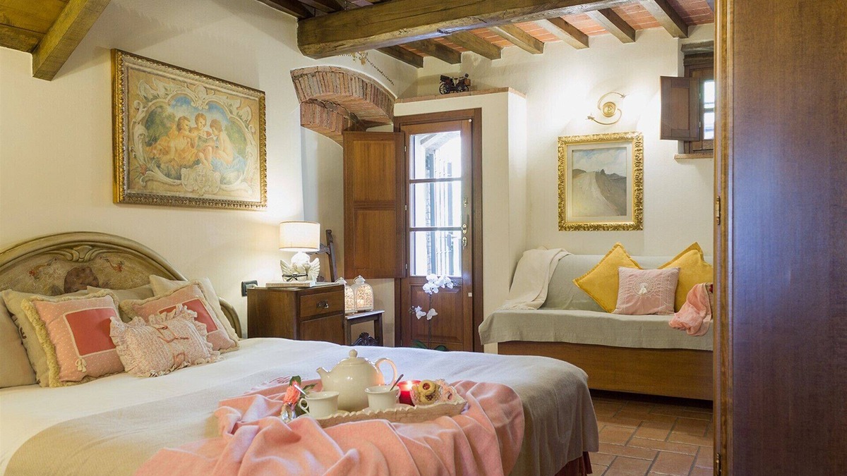 Buggiano House | 17th century mill between art, nature and yoga