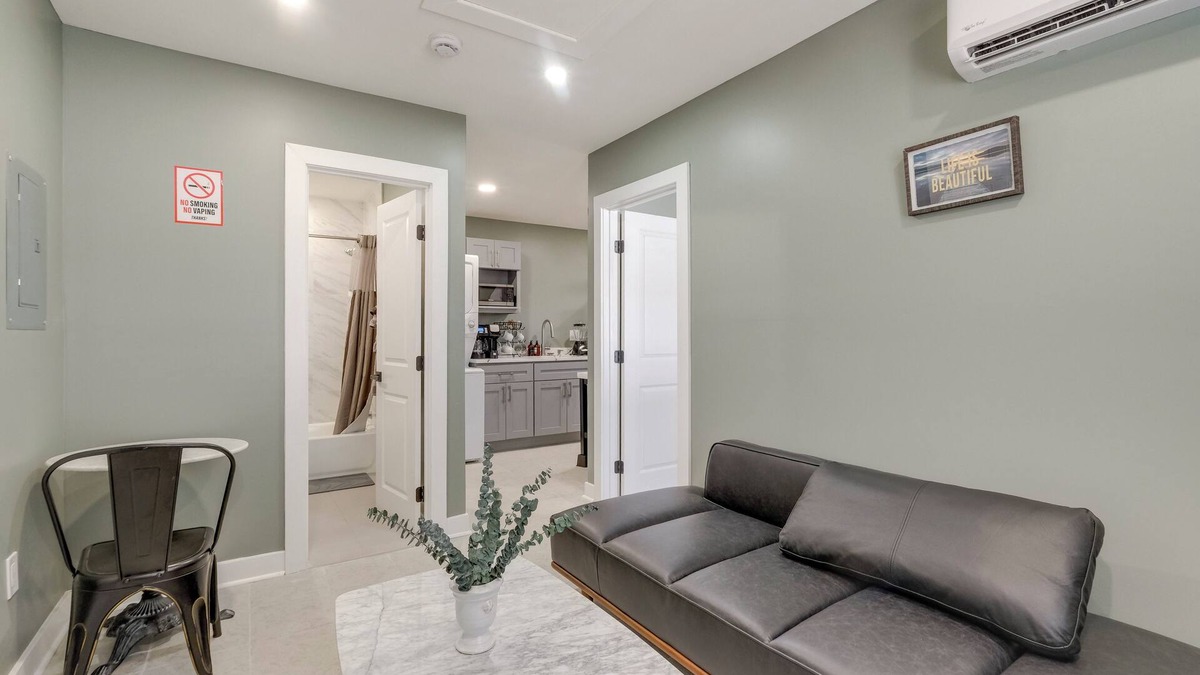 Fort Washington House | 18 Mi to DC: Upscale Apartment in Fort Washington!