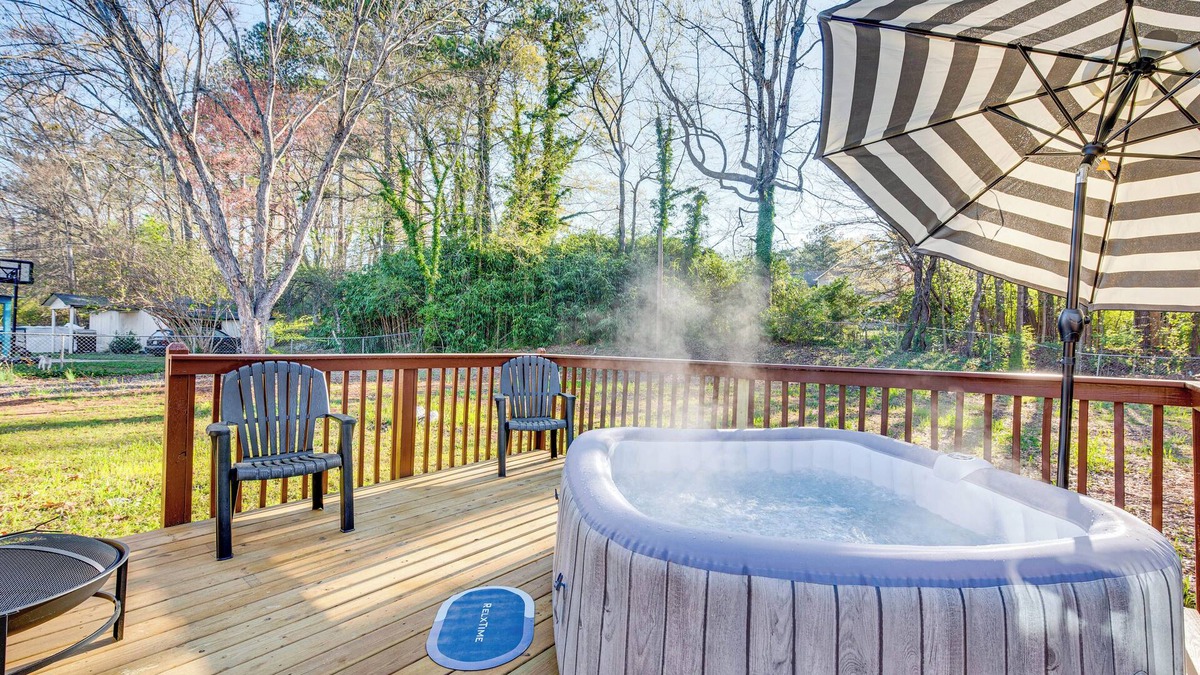 Lithia Springs House | 18 Mi to Downtown Atlanta: Quiet Home w/Fire Pit
