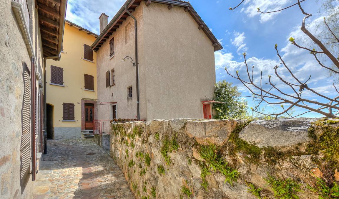 Aranno House | 180 m² House ∙ 2 bedrooms ∙ 6 guests
