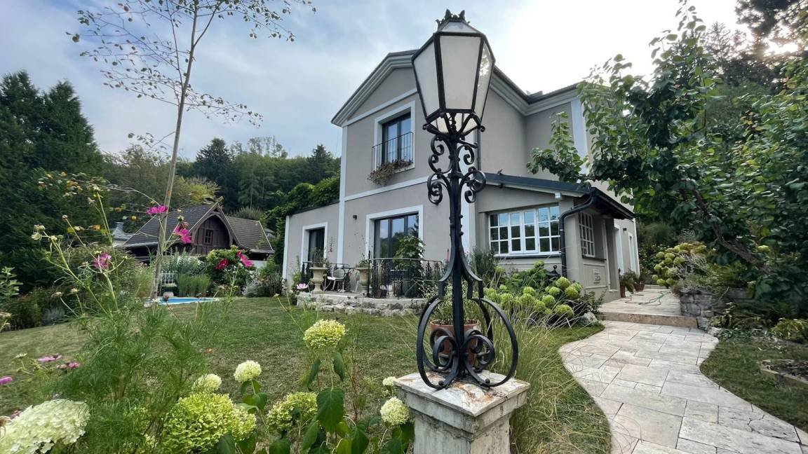 Weissenbach an der Triesting House | 180 m² House ∙ 3 bedrooms ∙ 6 guests