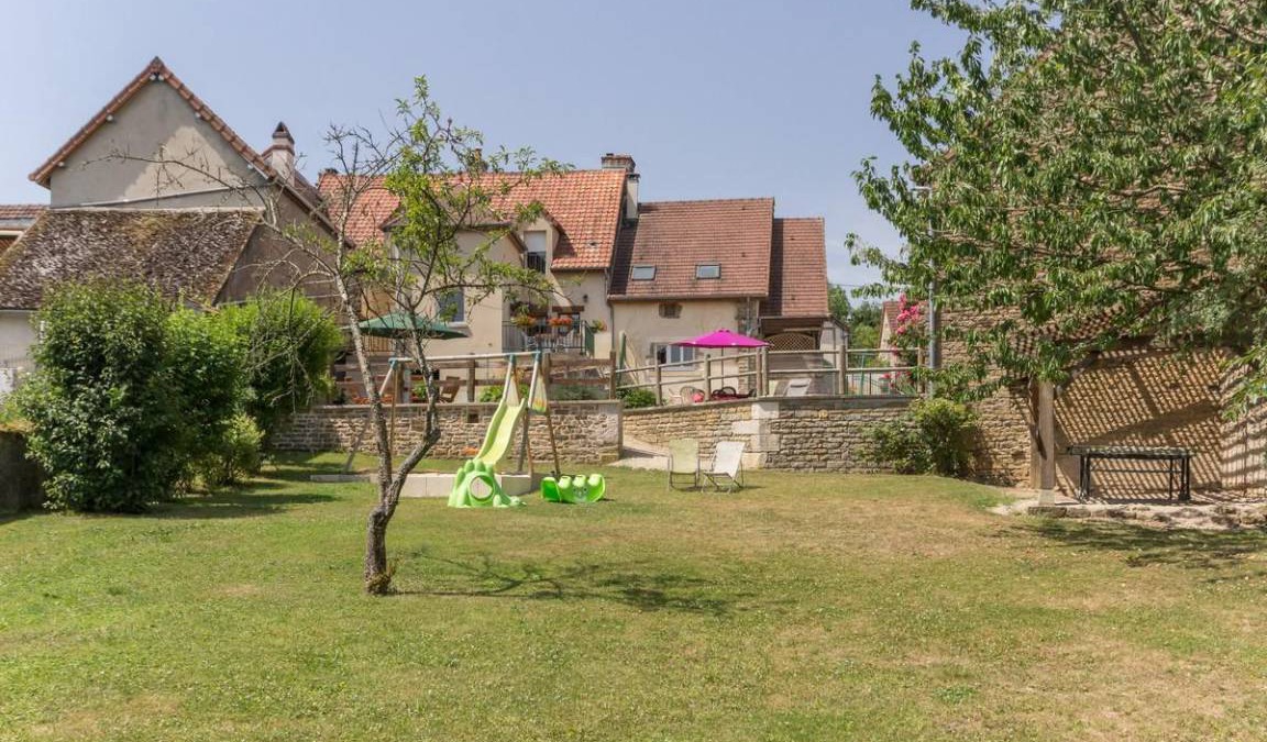 Auxant House | 180 m² House ∙ 4 bedrooms ∙ 10 guests