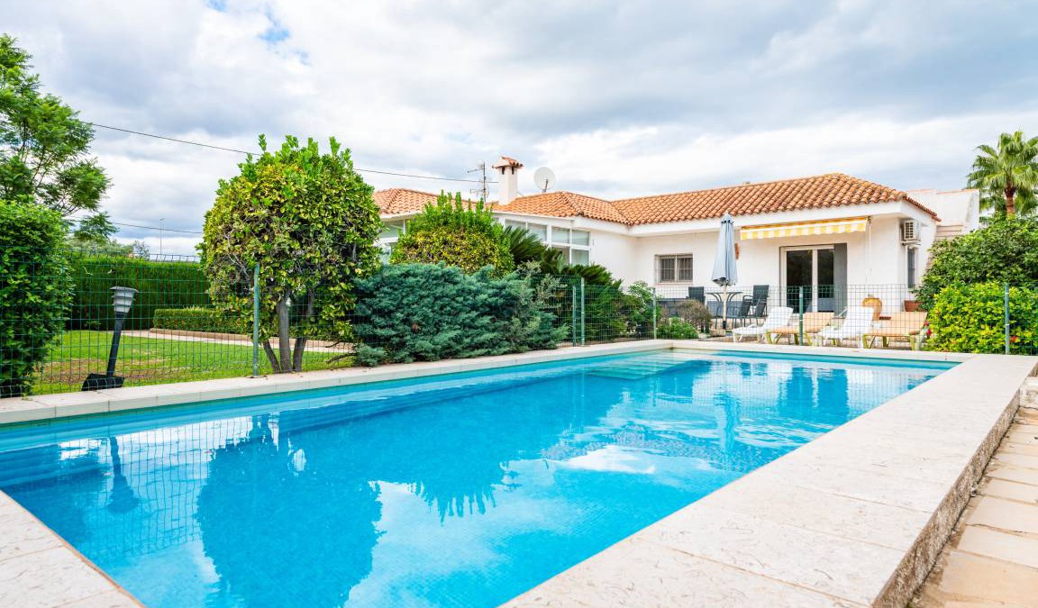 Vinaros Villa | 180 m² Villa ∙ 4 bedrooms ∙ 8 guests