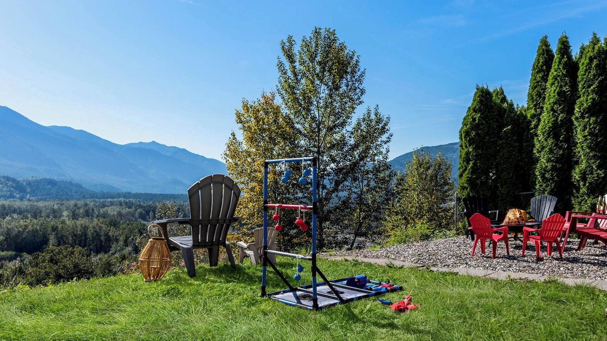 Promontory House | ❤️️180° Stunning View - Firepit | BBQ | Trails & Games | 1G WiFi | Pet-Friendly!