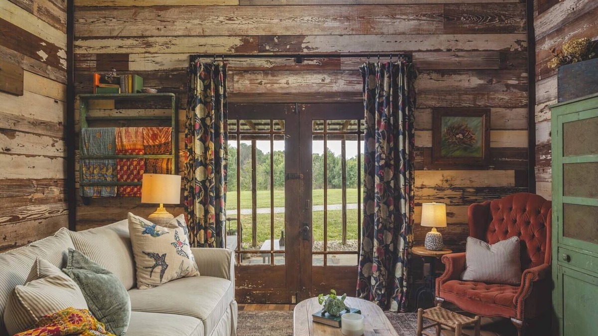 Loganville House | 1800s Charm with Modern Perks