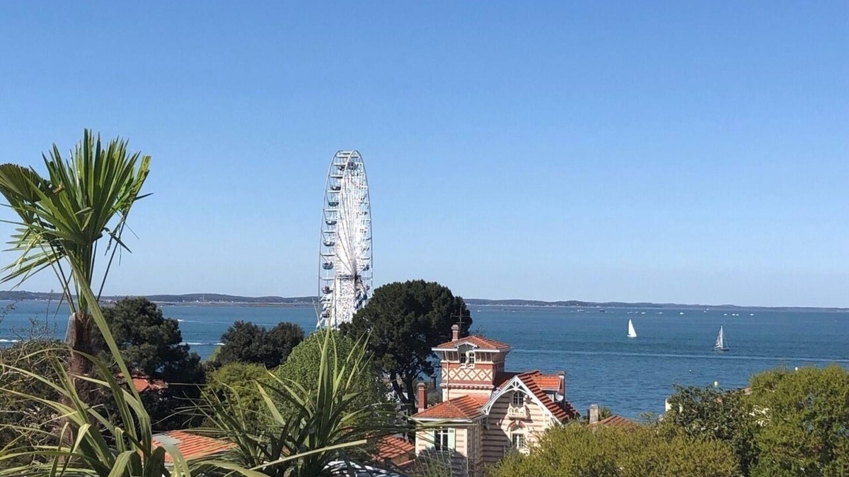 Arcachon Apartment | 180° sea view-Terrace-Rooftop-Plage-City center-Fiber-Netflix-Clim-Garage
