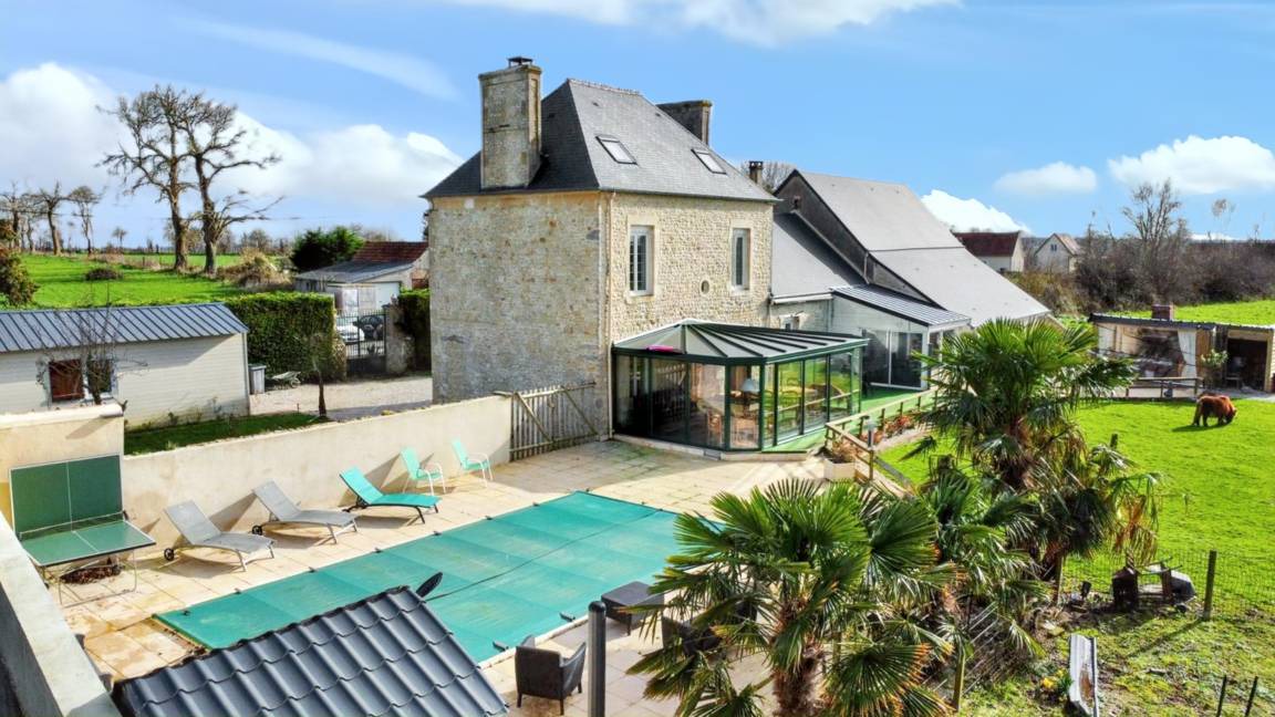 Saint-Germain-du-Pert House | 181 m² House ∙ 4 bedrooms ∙ 12 guests