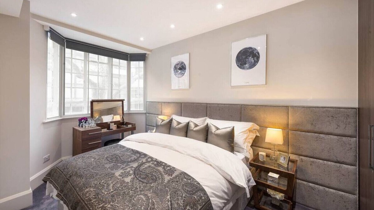 Brompton & Hans Town Apartment | 181CC · Beautiful Chelsea Apartment on Fashion Street