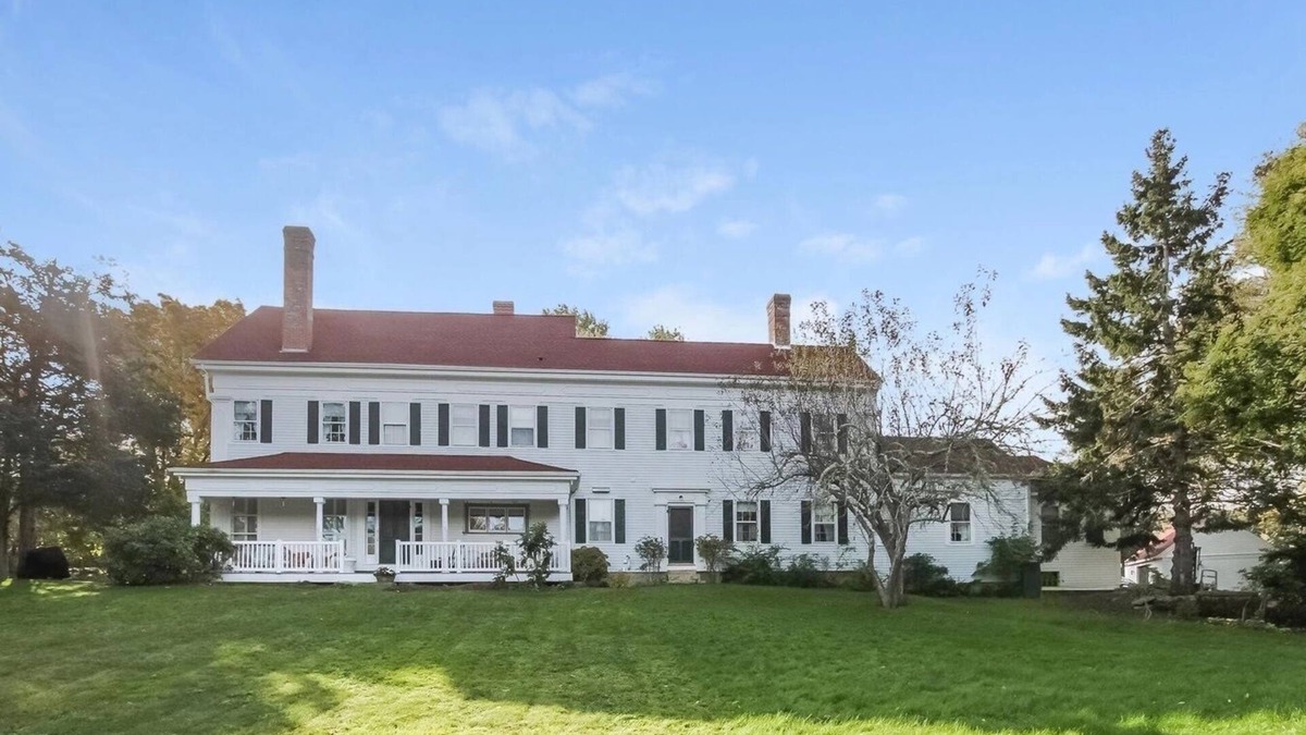 Cataumet House | 1820 Renovated home on Historic Mill Pond