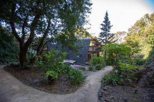 Uptown Brisbane House | 186 m² House ∙ 2 bedrooms ∙ 6 guests